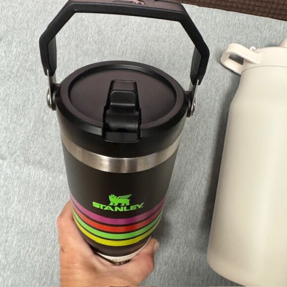 Stanley Flip Straw 30oz and Simple Modern Mesa 34oz - BUNDLE - Picture 4 of 10